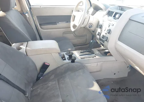 2010 Ford Escape Xlt из США, поврежденный, VIN 1FMCU0DG2AKA41241